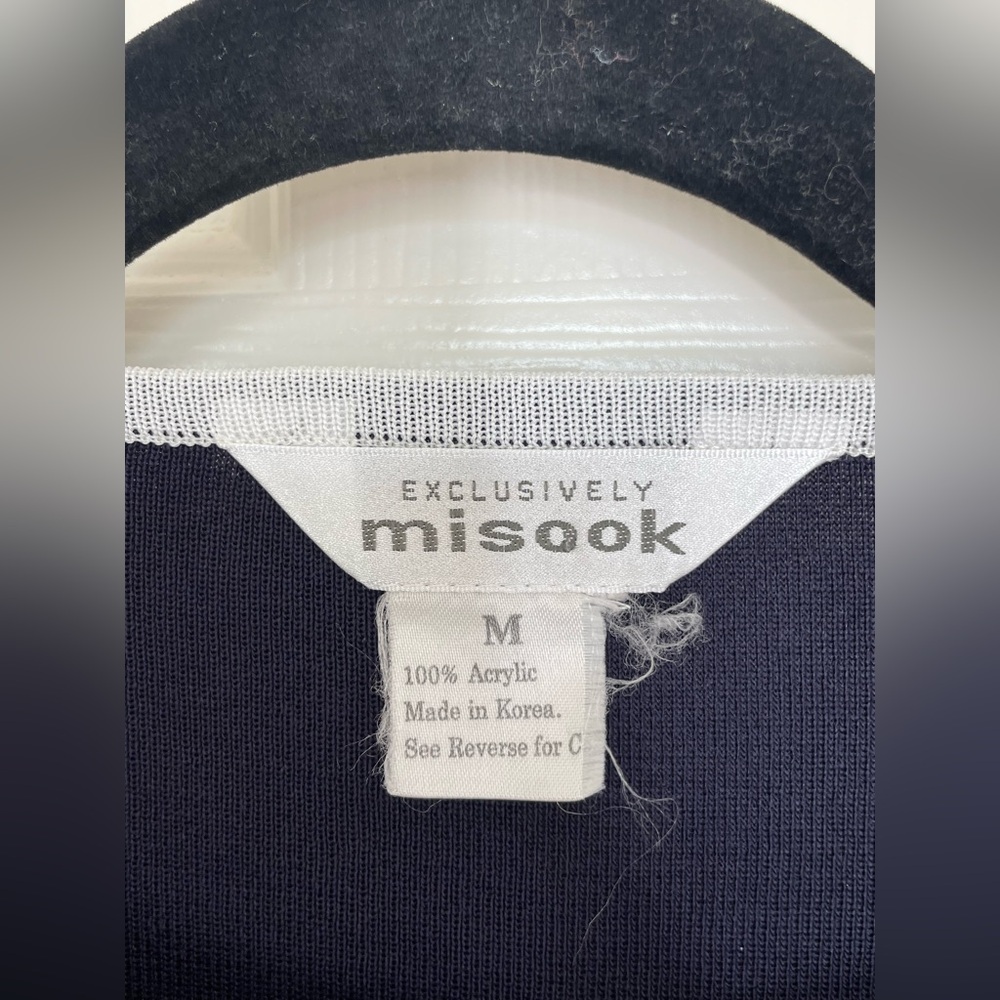 Misook Navy Blue White Trim Short Sleeve Knit Blouse Top | M - Picture 4 of 10